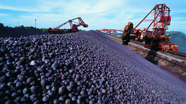 Líder debate Código de Mineração com setores do movimento social