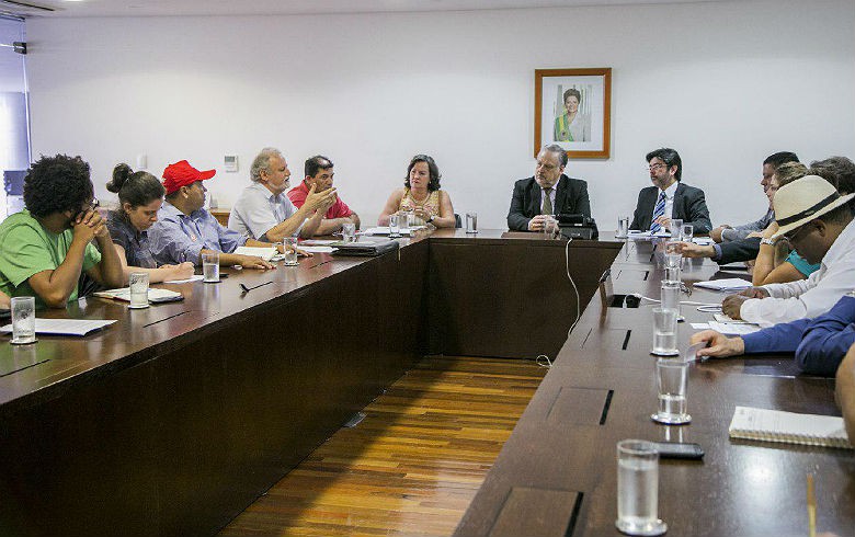 Movimentos reafirmam apoio incondicional à luta contra impeachment