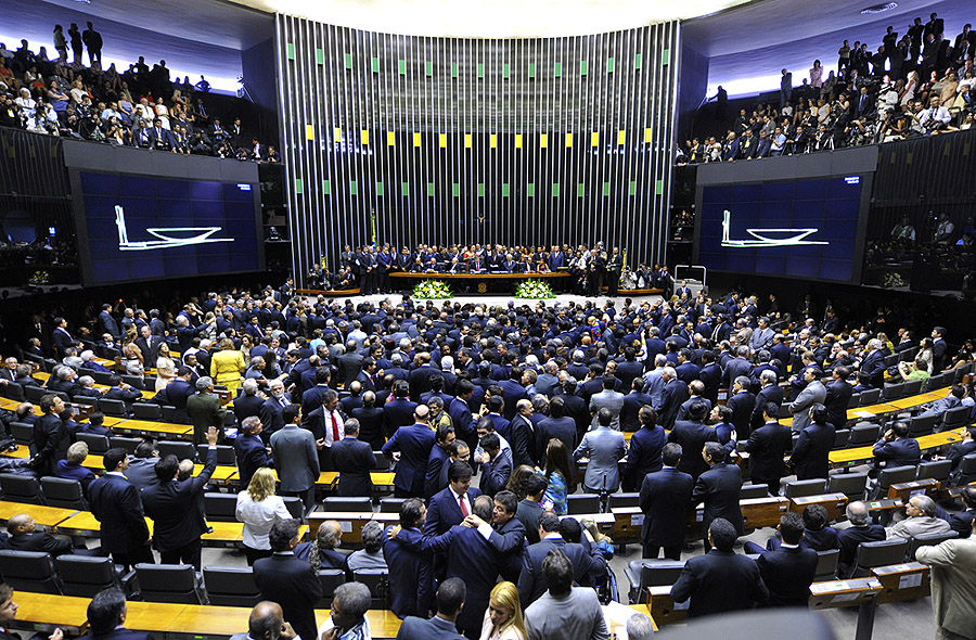 40 ameaças legislativas aos direitos humanos