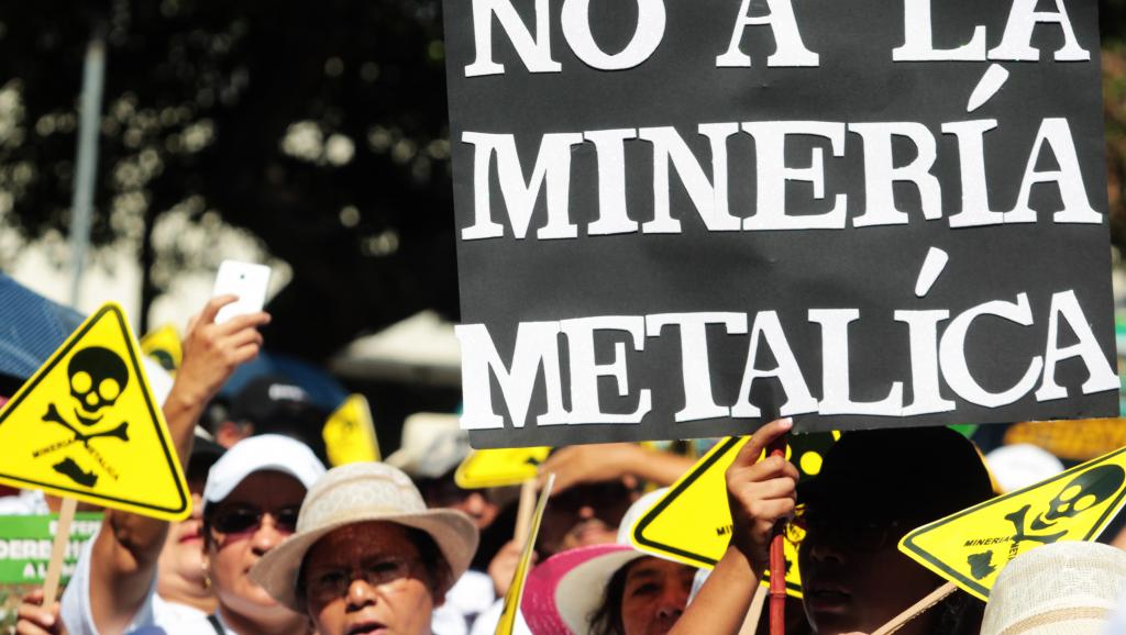 [El Salvador] Pioneiro, governo salvadorenho proíbe minerações no país