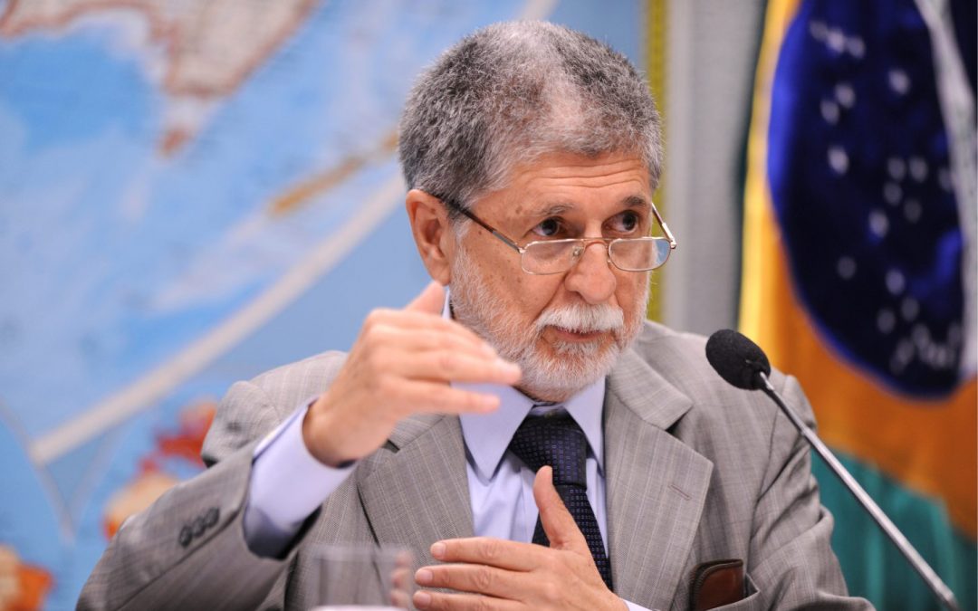 Vendaval neoliberal assolou o Brasil, diz ex-ministro Celso Amorim