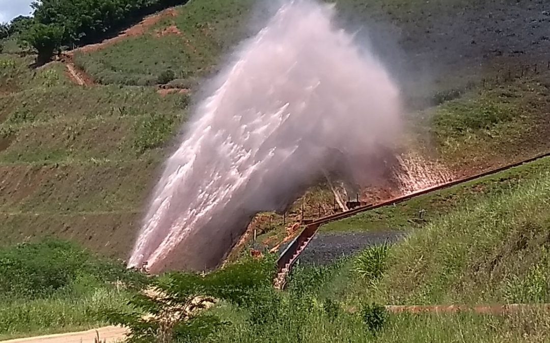 Maior mineroduto do mundo rompe e causa estragos em Minas Gerais