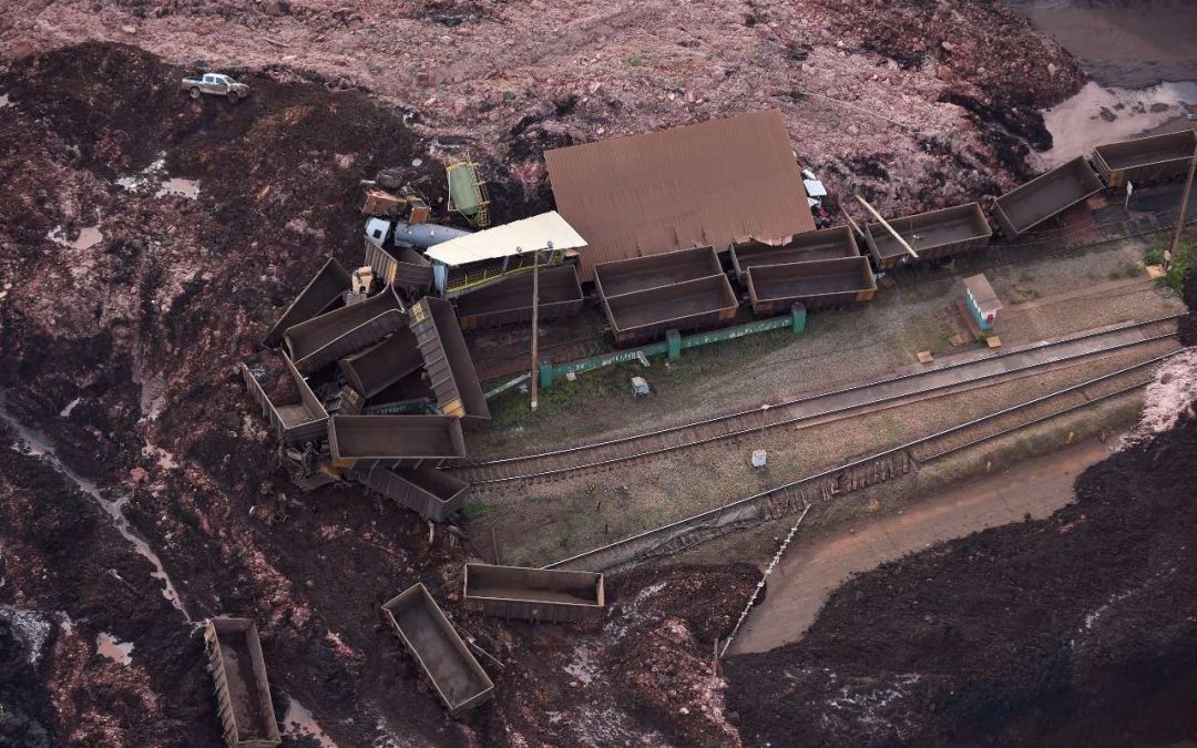 Vale´s tailing dam kill people and destroy Paraopeba River