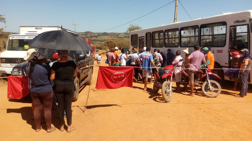 Comunidades baianas denunciam danos causados por construção de ferrovia