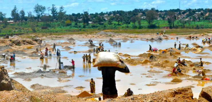 Dia em memória e luta pela saúde e segurança no trabalho revela face oculta da mineração